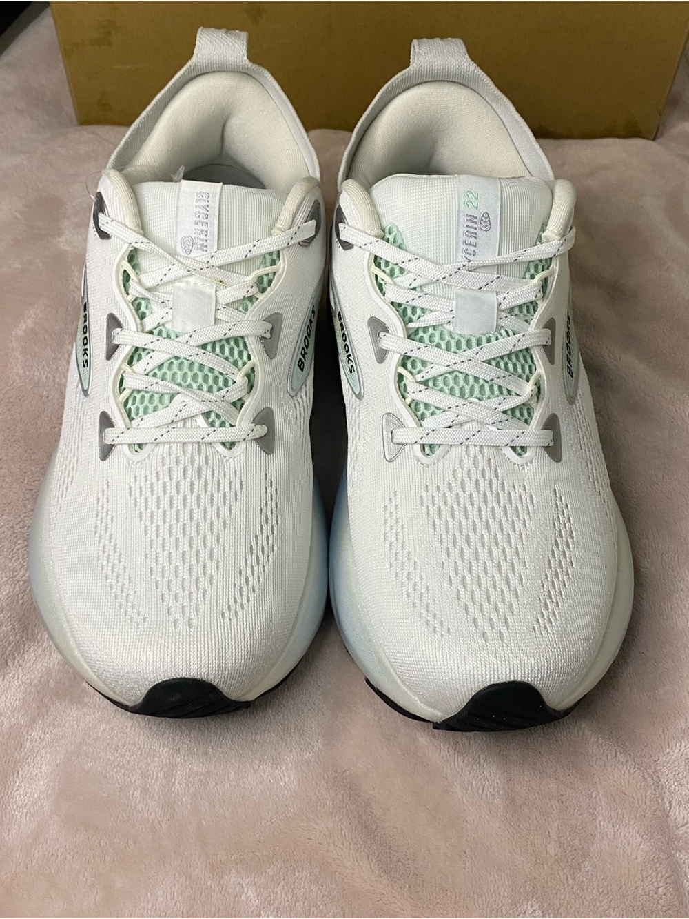 Brooks Glyderin 22 unisex shoes men’s size 7 women size 8